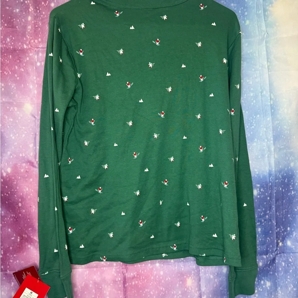 New women’s wondershop Christmas pajamas shirt 🛍